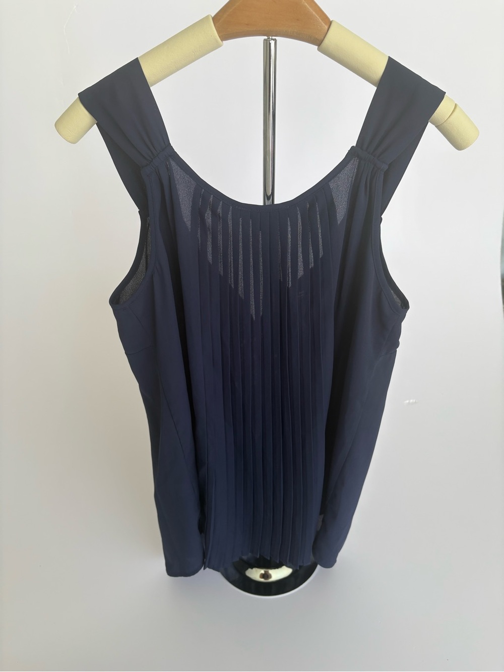Daniel Rainn Indigo Sleeveless Tank with Crochet Front - Picture 2 of 3